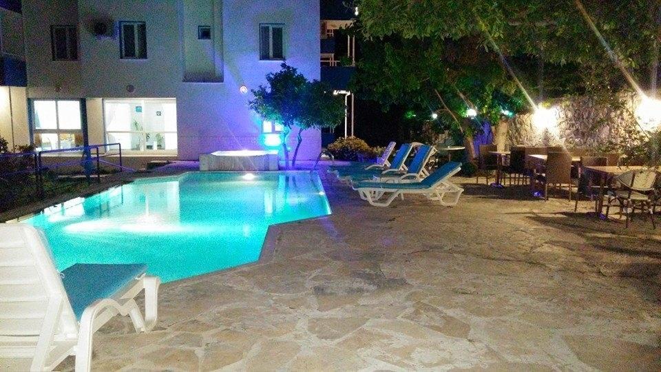 Parla Apart Hotel Cesme Exterior photo