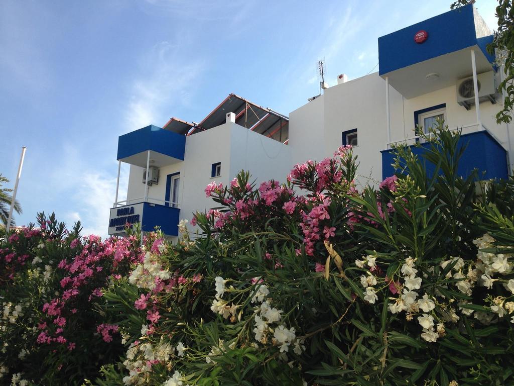 Parla Apart Hotel Cesme Exterior photo