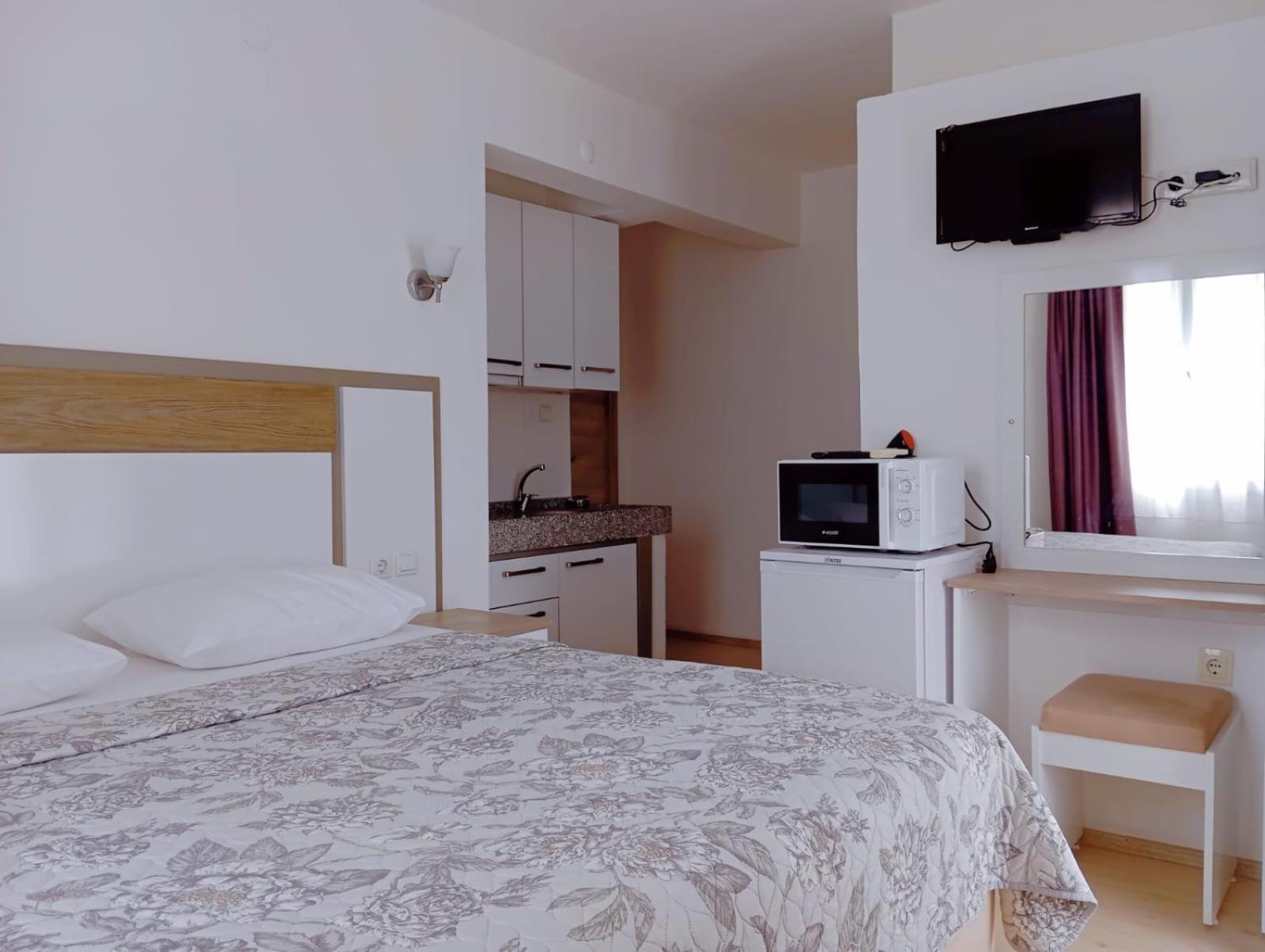 Parla Apart Hotel Cesme Exterior photo