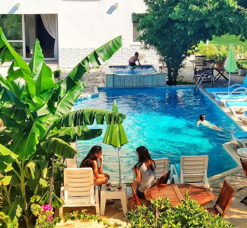 Parla Apart Hotel Cesme Exterior photo